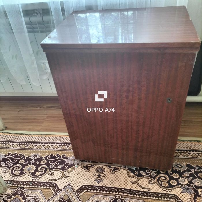 Швейную машинку с педальом