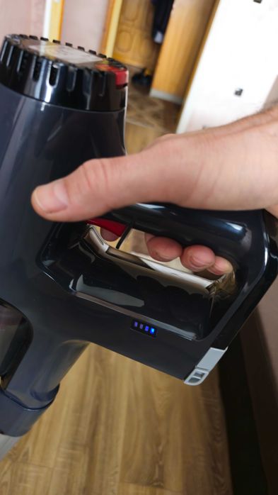 Вертикална безкабелна прахосмукачка Rowenta X-Pert 3.60