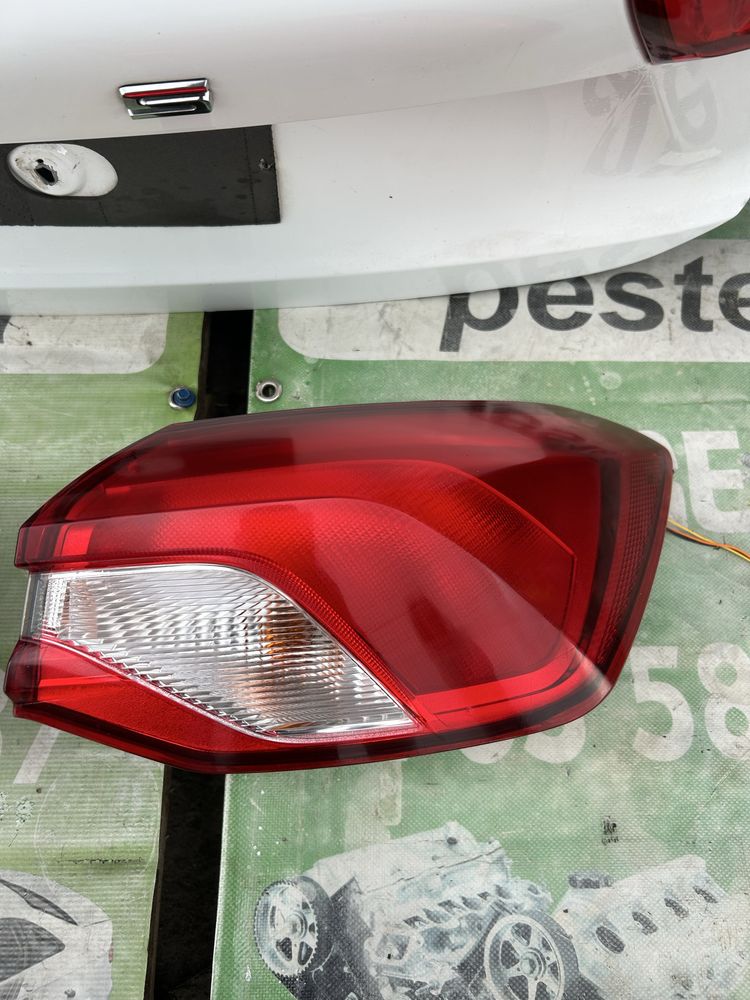 Stop dreapta aripă  Ford Focus 4 hatchback