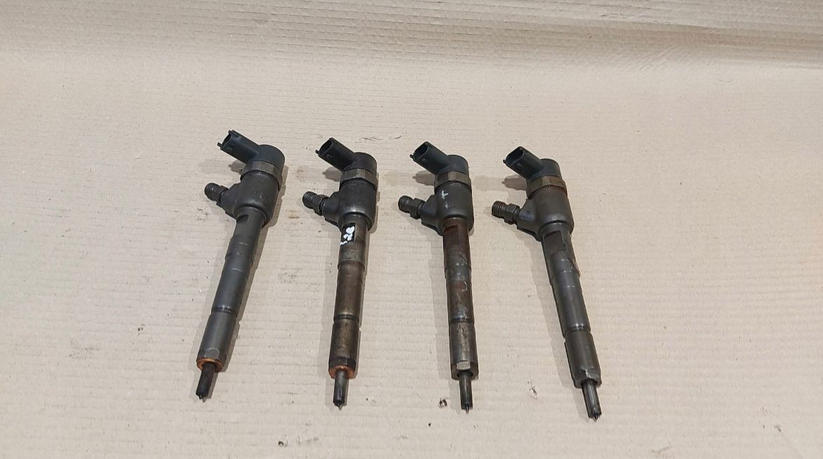 Injector Fiat Punto 1.3 Multijet 0445110326