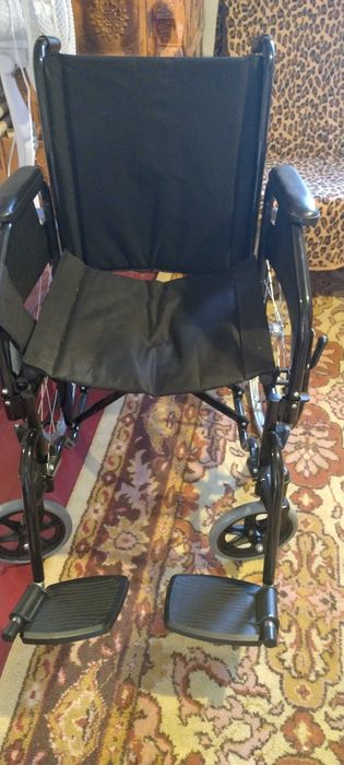 Cărucior pt handicap locomotor
