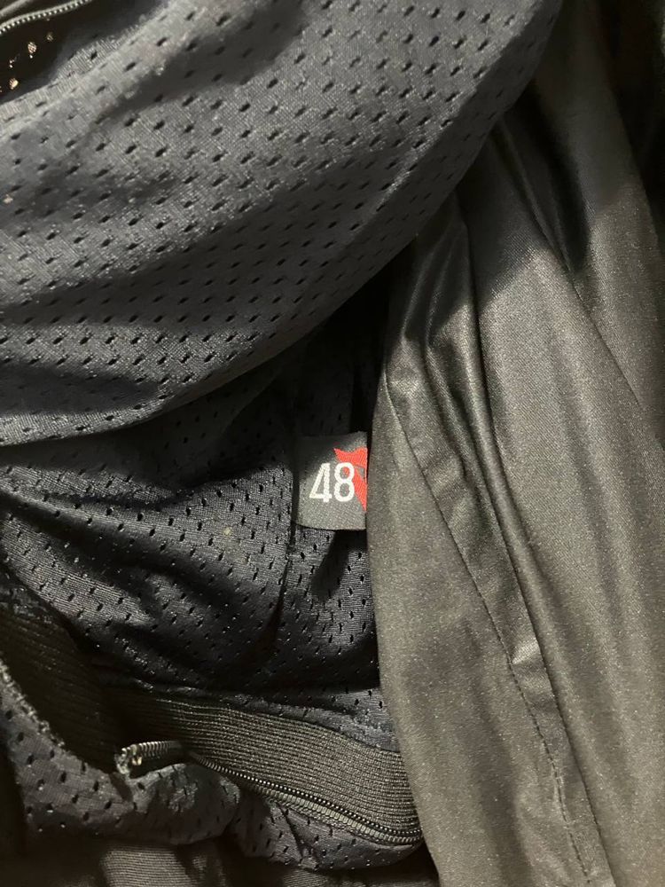Яке Dainese s/m размер