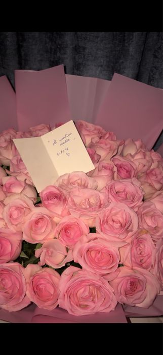 Продаю розовые розы свежие