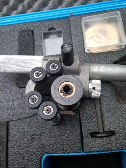 unealtă pentru decojirea stratului semiconductiv