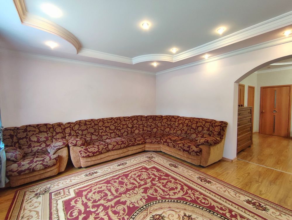 Продам белорусский угловой диван с креслом