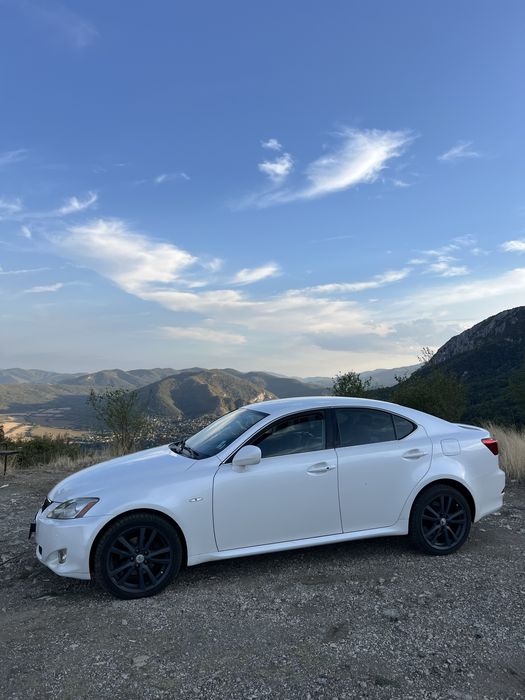 Lexus is220d. бартер мотор