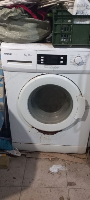Продам стиральную машину Беко рабочая