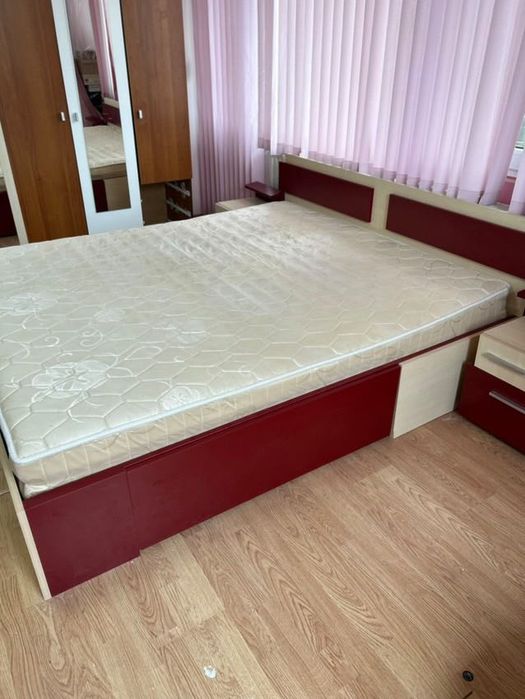 Пълно обзавеждане за спалня пет криле в гардероб
