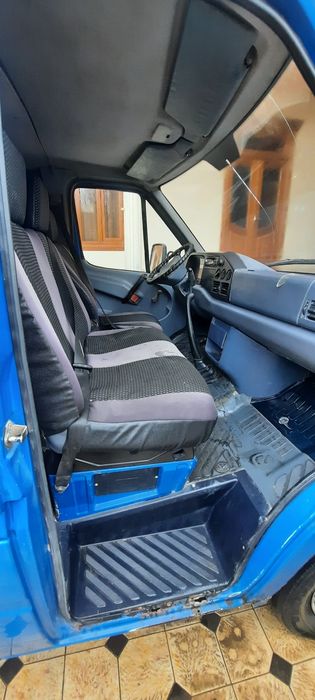 Mercedec-Benz 412 D