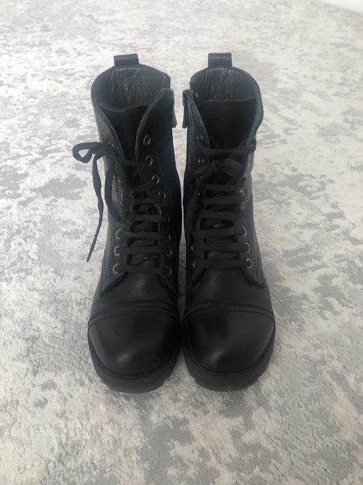 Осенние сапожки на девочку 32 р