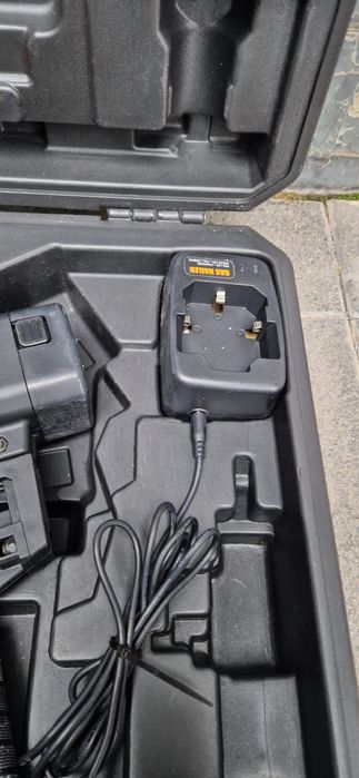 T jep pistol de cuie de finisaje