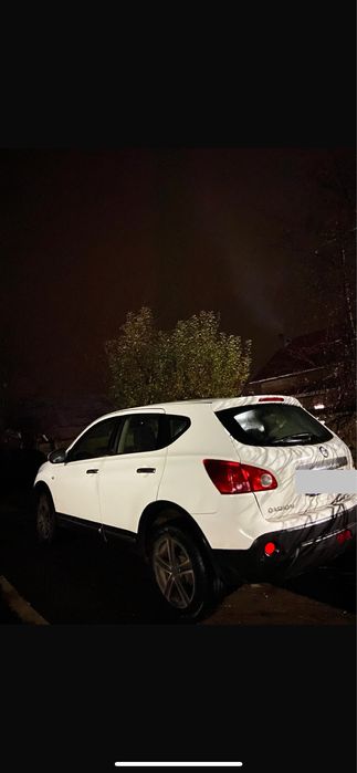 Nissan SUV qashqai masina potrivita pentru offroad