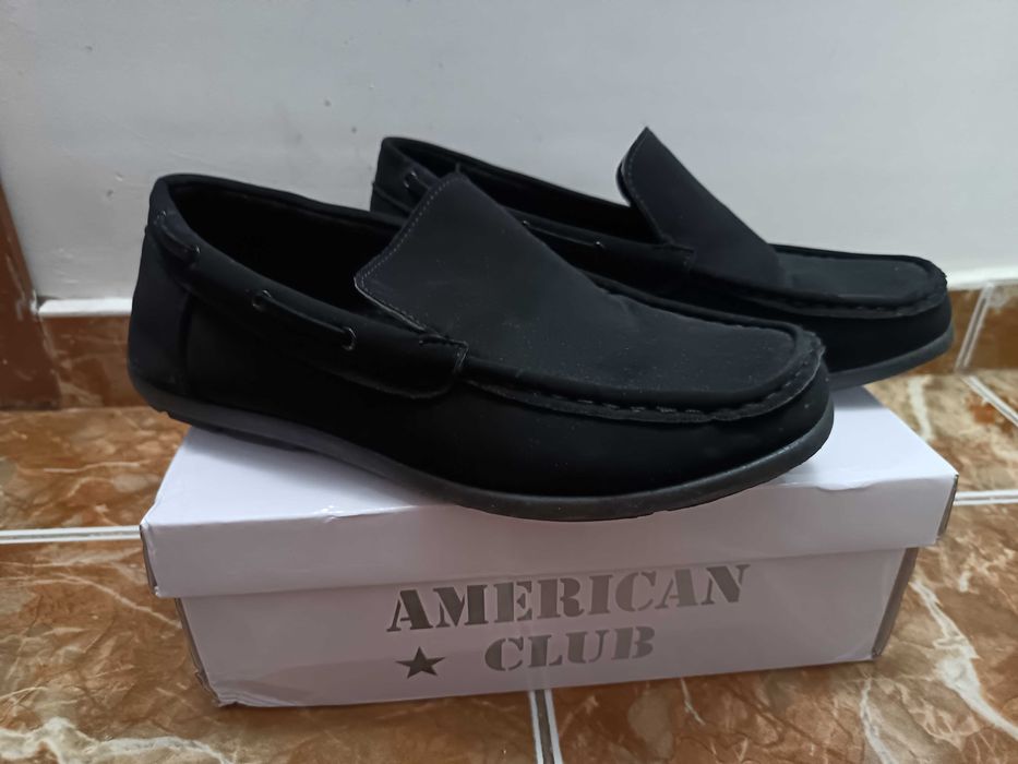 Încălțăminte adidas
