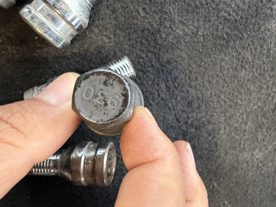 Секретни болтове-14мм-Audi,VW,Skoda,Mercedes,Volvo секрет м14 х 1.5