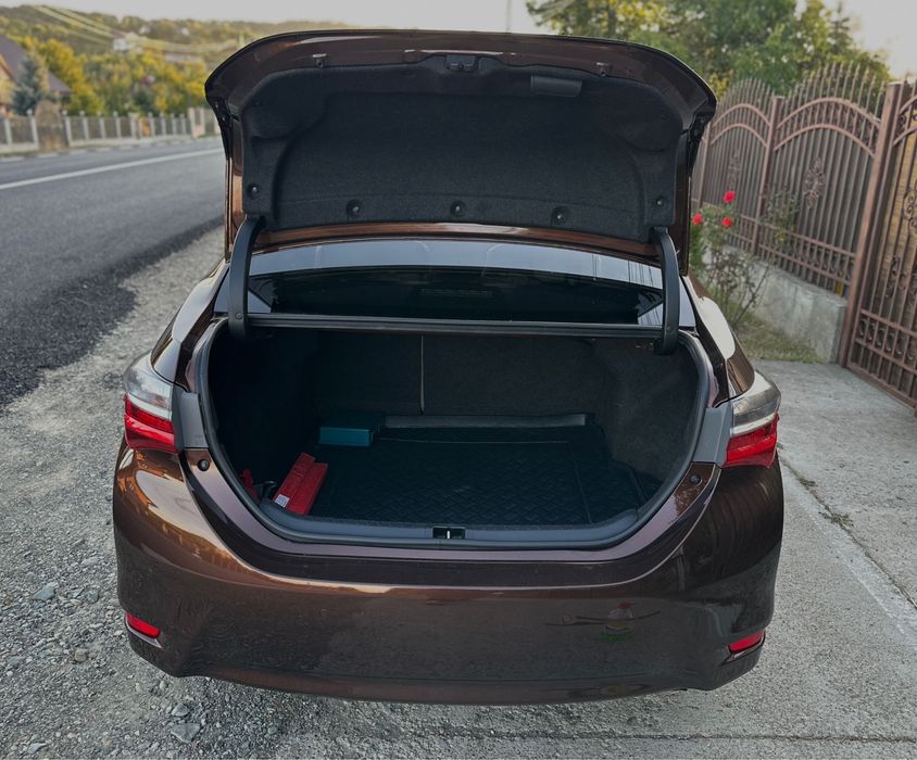 Toyota Corolla 1.4 D-4D (Diesel Euro 6 non-AdBlue) 2017 manuala