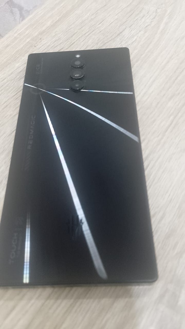 Продам ZTE Red Magic 8s pro