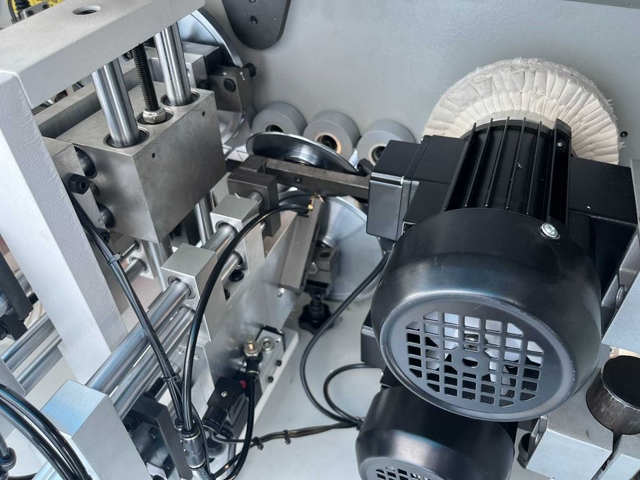 Автоматична кантираща машина (Употребявана, в отлично състояние)