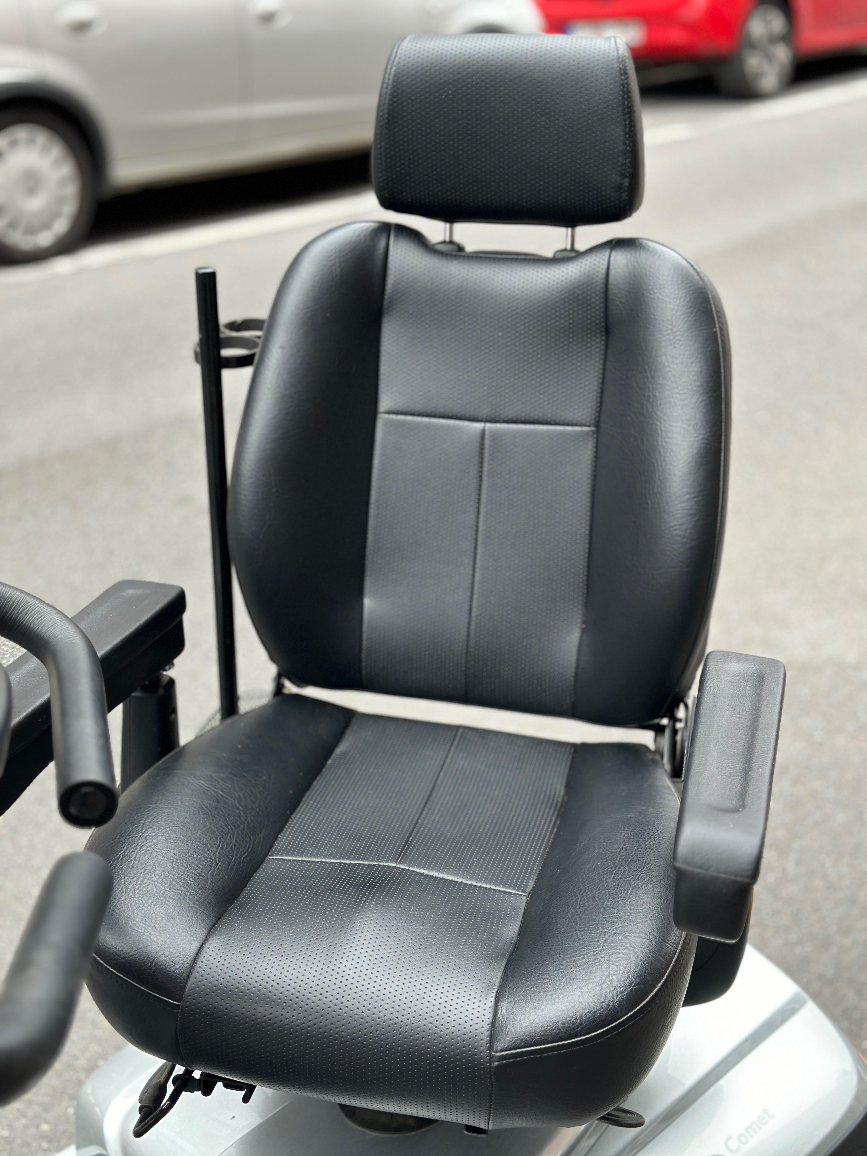 Scooter, cărucior electric, mobilitate redusa / handicap locomotor