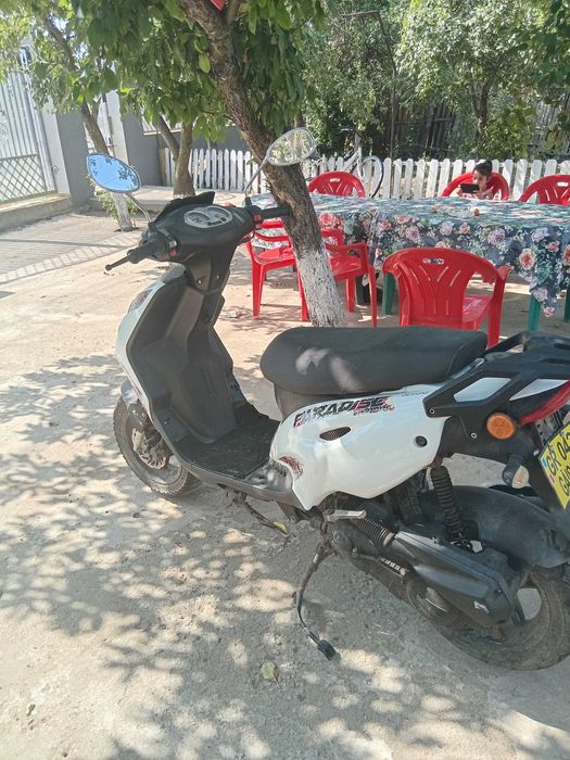 Vand scuter 50 stare perfect