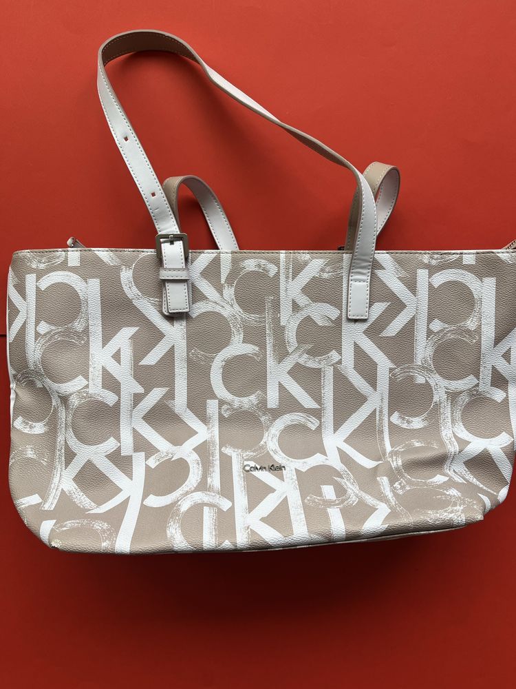 Calvin Klein : НОВА Дамска чанта / Оригинал