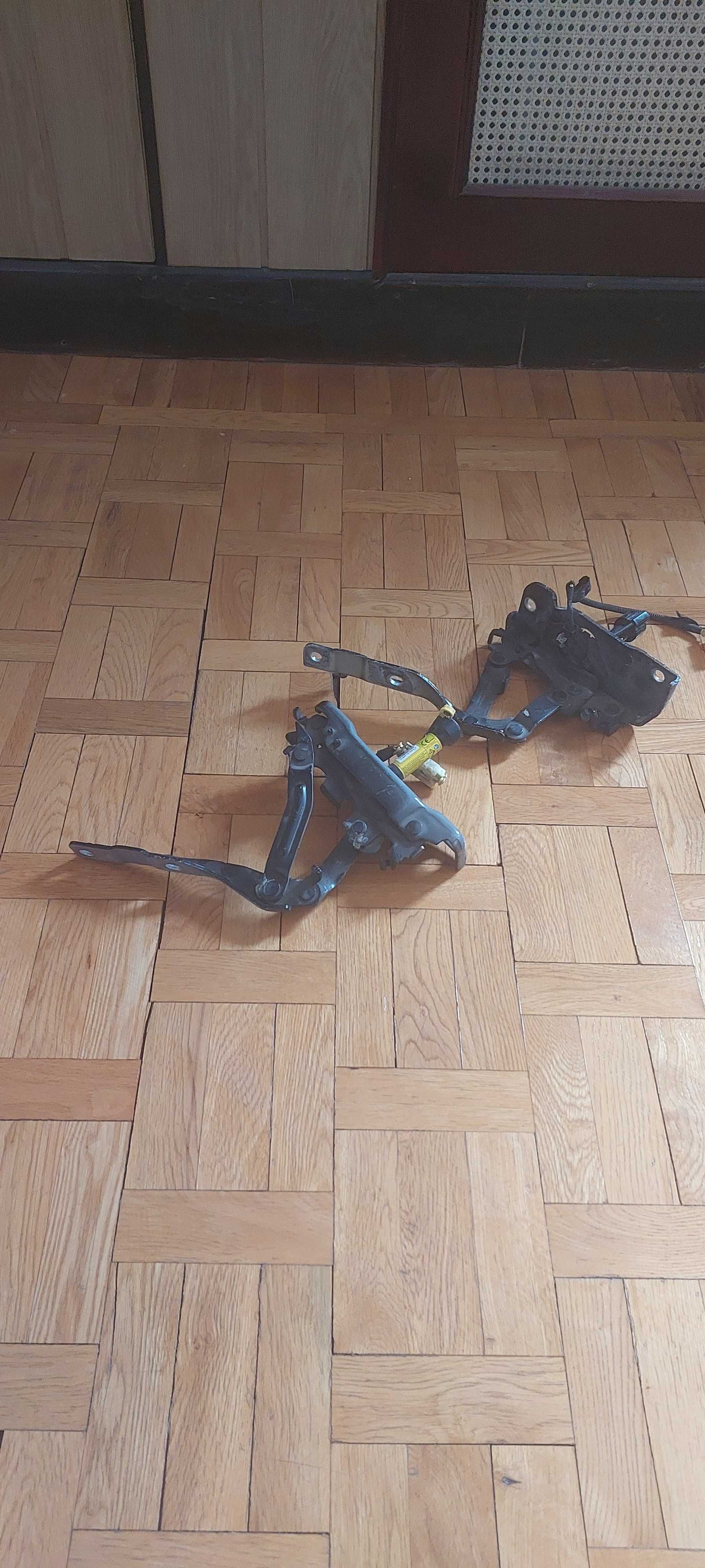 Петли капота Hyundai  Tuscon 3 2020 г. комплект
