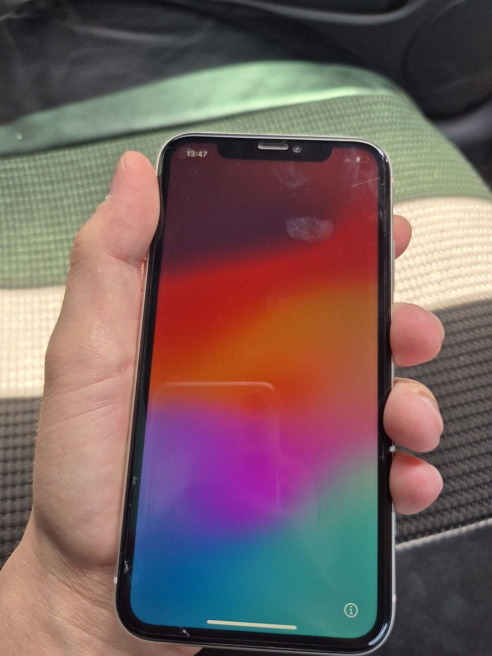 Iphone 11 sotiladi