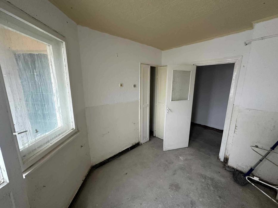 Apartament 3 camere + 2 băi | 2 balcoane | De renovat | Cartier MV1