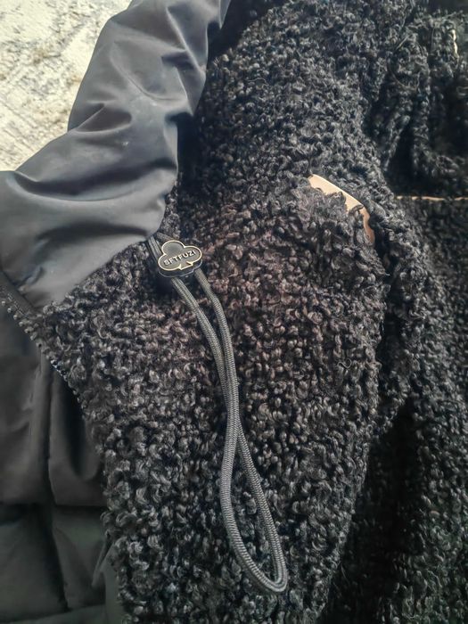 Продам детскую двустороннюю зимнюю куртку