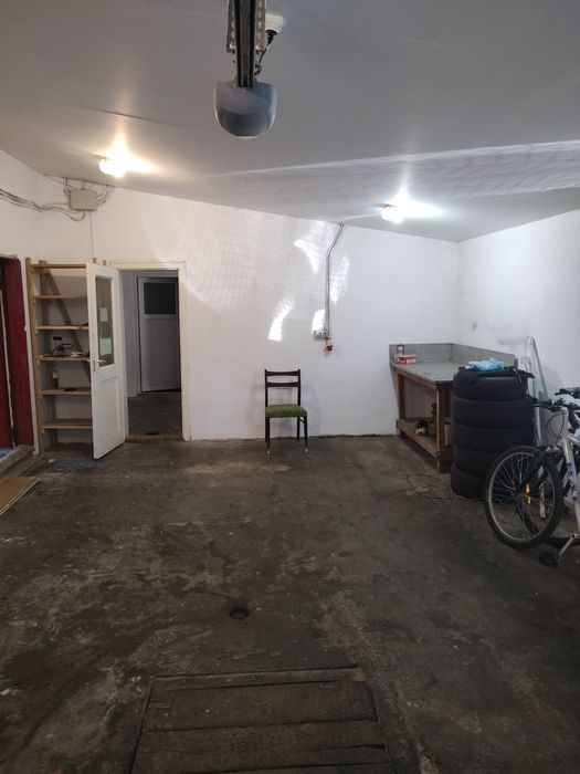 Dau in chirie spațiu pretabil pentru atelier
