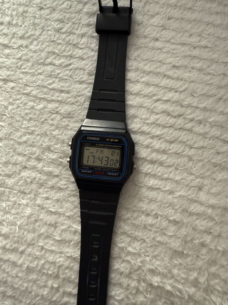 Часы CASIO F-91W