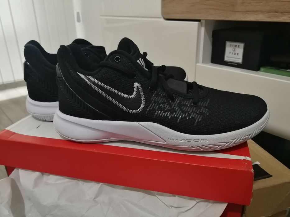 Маратонки Nike Kyrie Flytrap II