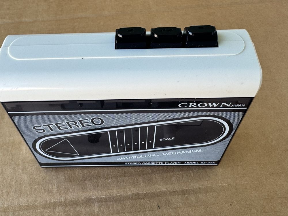 Walkman Aiwa Crown , model SZ-33N , Уокмен Crown SZ-33N