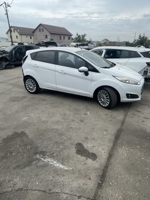 Dezmembrez Ford fiesta 2014 1.0 benzina