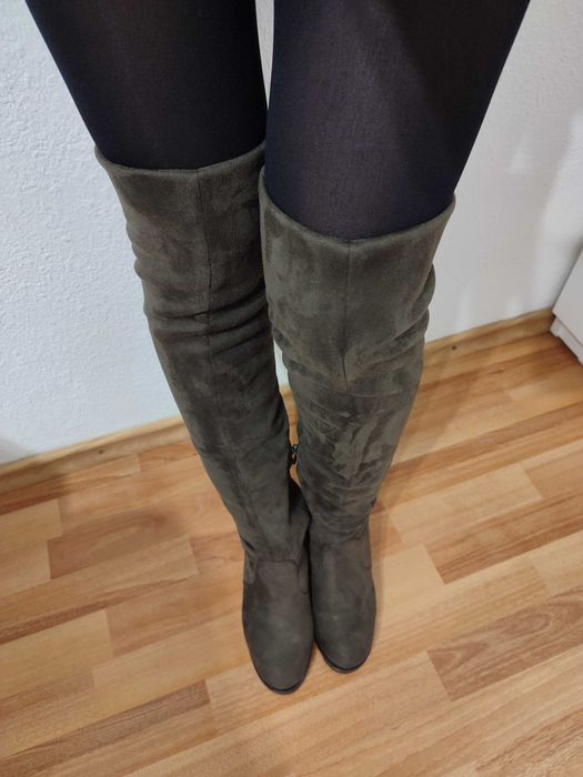 Cizme peste genunchi