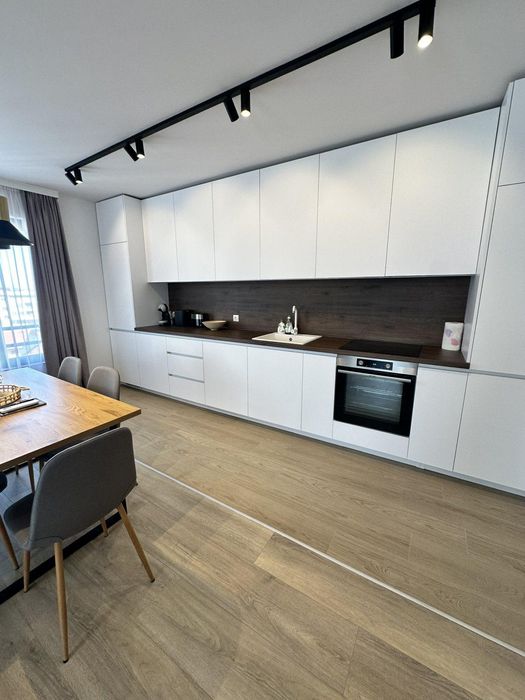 Дава се под наем Тристаен апартамент в Пловдив, Остромила - 100 кв.м за 600 € - Снимка #4