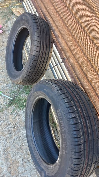 Vand/Schimb 2 Cauciucuri noi Continental R16