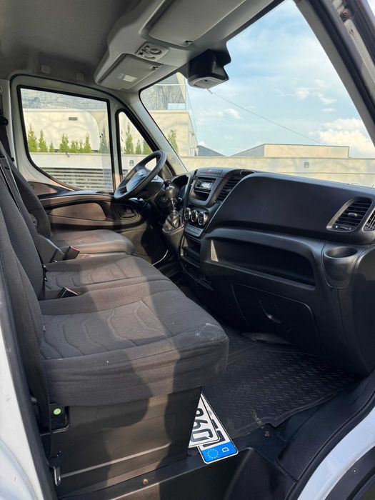 Iveco Daily Modelul extra lung, inmatriculat recent