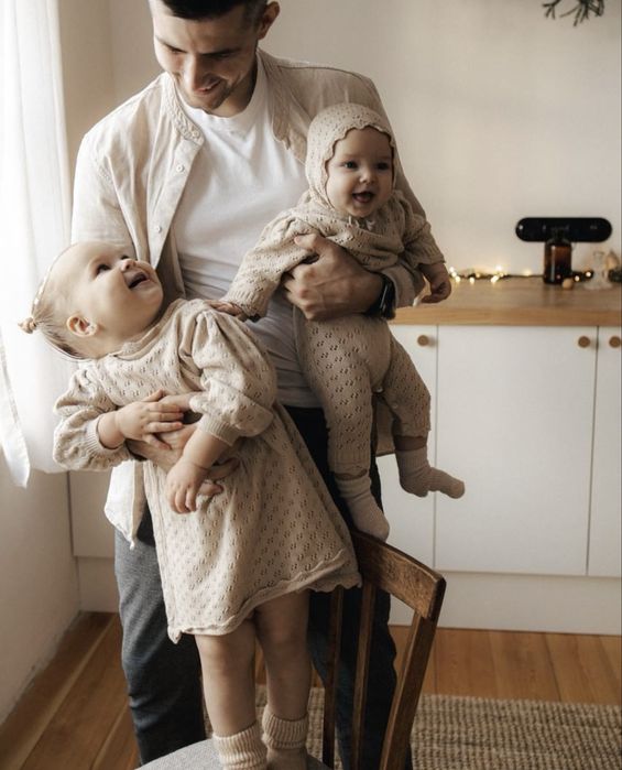 Боди с чепчиком. Продаю за 4800тг.Состояние отличное,почти новое.Разме