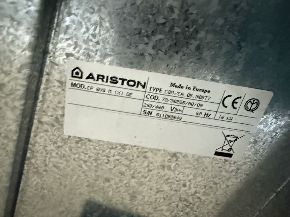 Професионална фурна с котлони ARISTON/ монофазен ток/