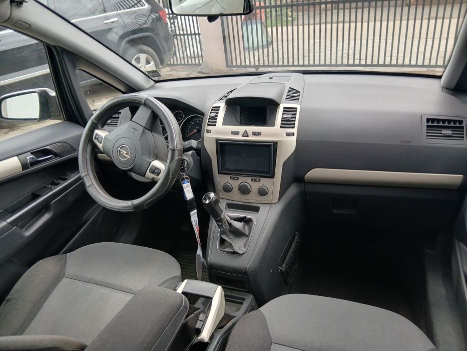 Vand Opel zafira 1,7 D .an 2009