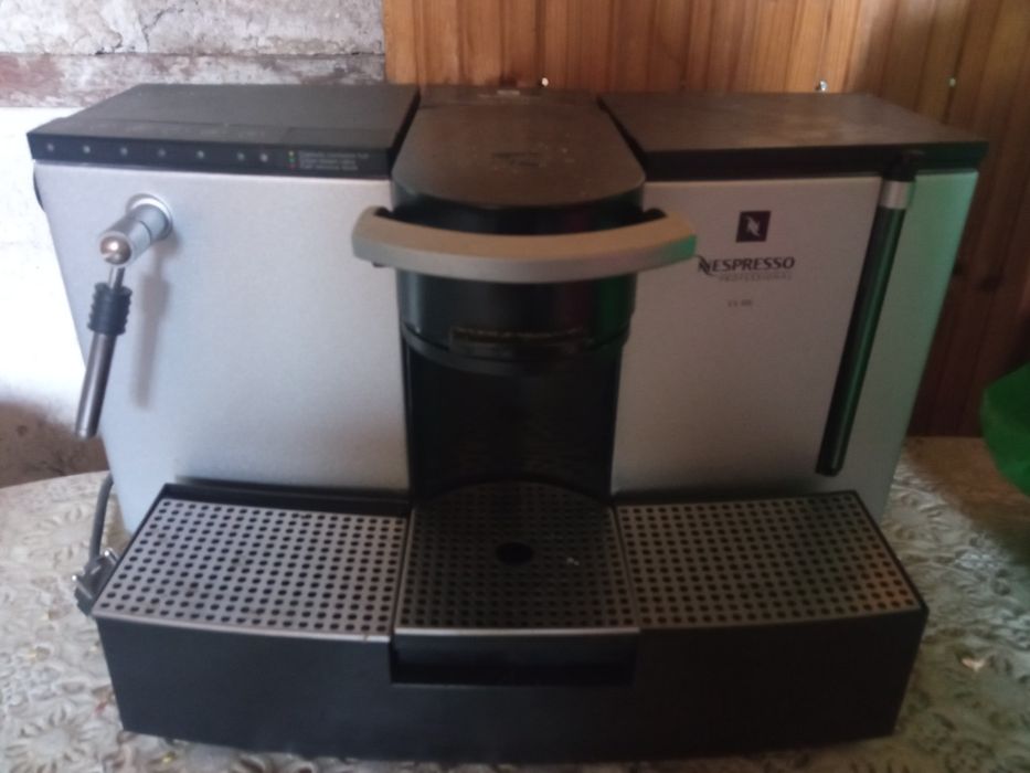 Продавам професионална кафе машина