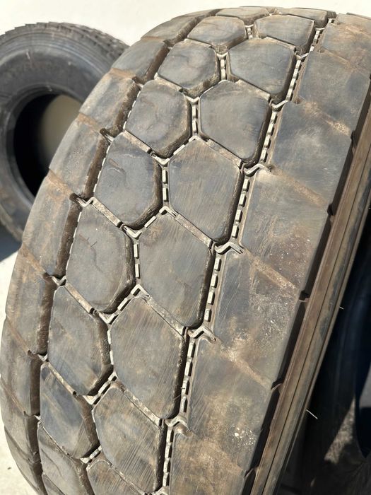 Anvelope Pirelli 385/68R22.5  - Stare foarte buna, Garantie!