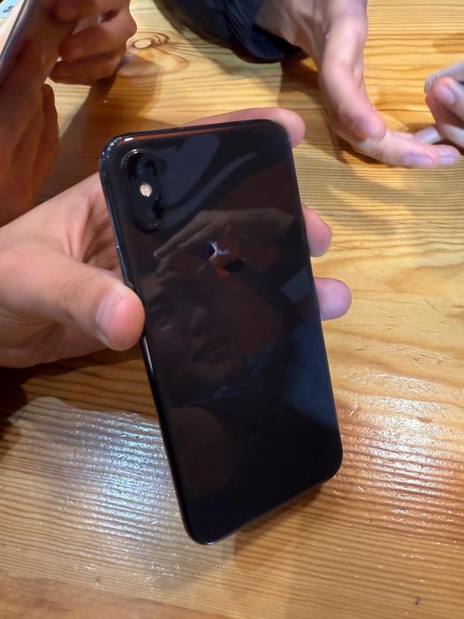 Продам iPhone X 256 г