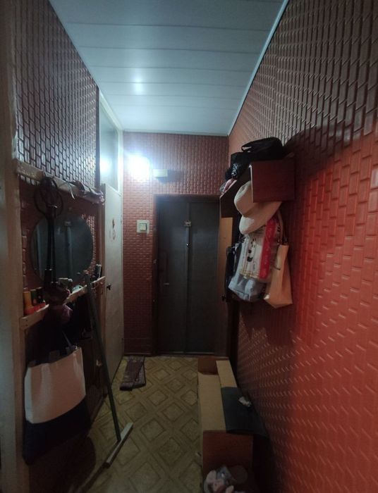 Юнусабад 7 квартал 2/3/4 (50²) продаётся квартира