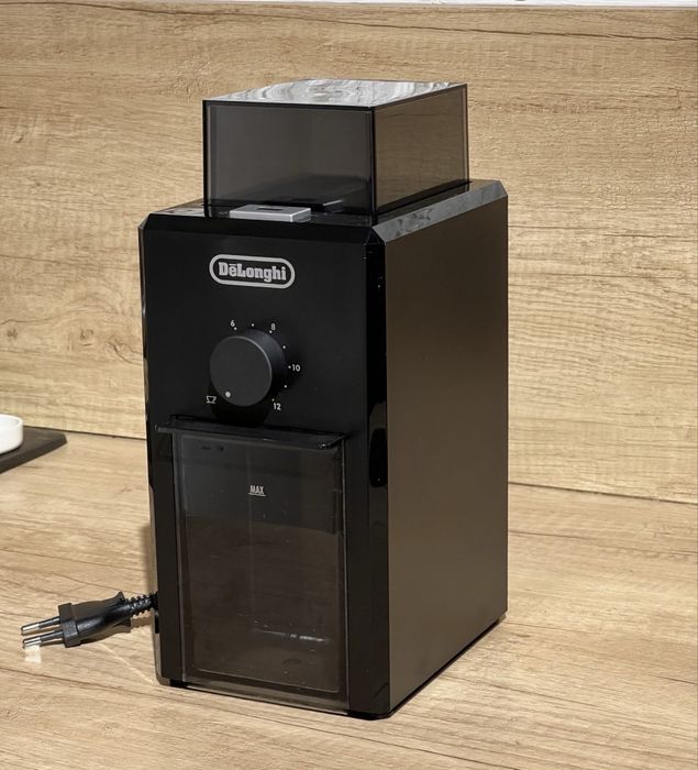 Кофемолка Delonghi