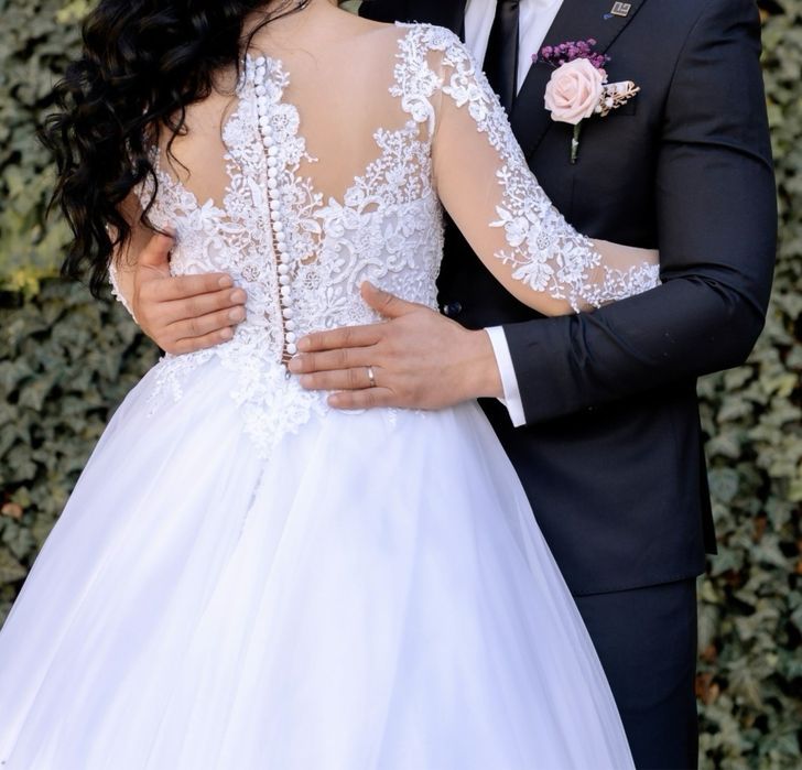 Vand Rochie de mireasa marimea M