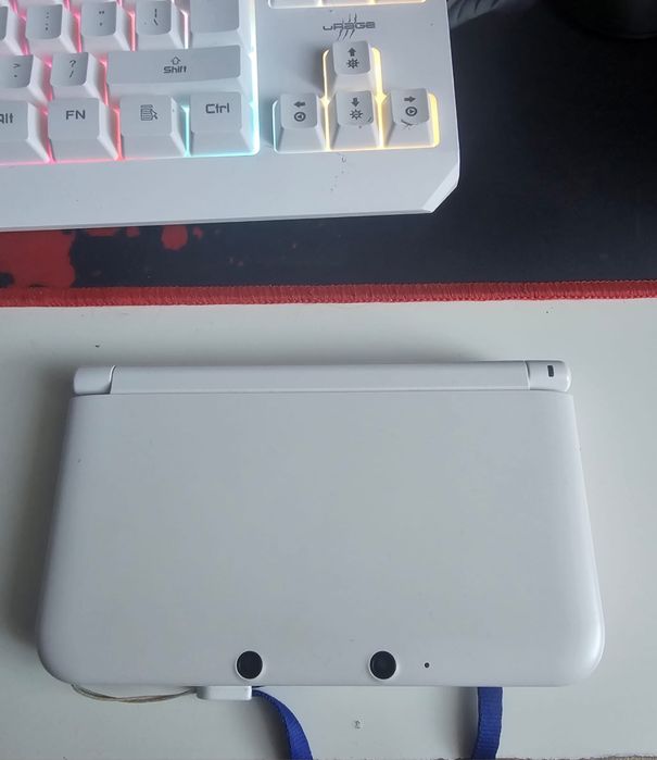 Nintendo 3ds xl modat fara zgarieturi
