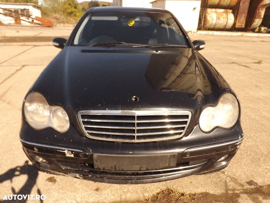 dezmembrez mercedes c220 facelift w203/OM 646 /PIESE C220/C180K