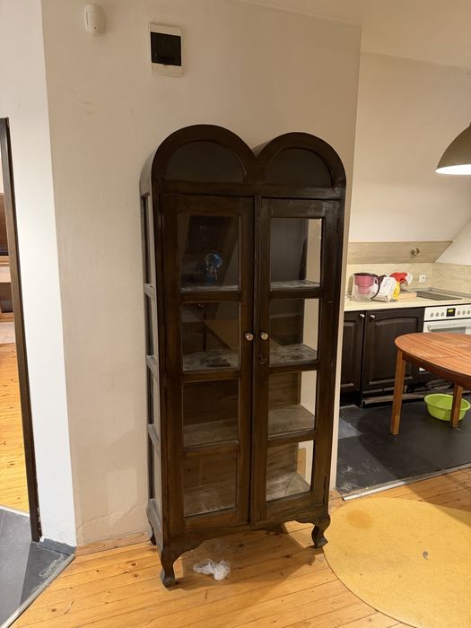 Подарявам мебели