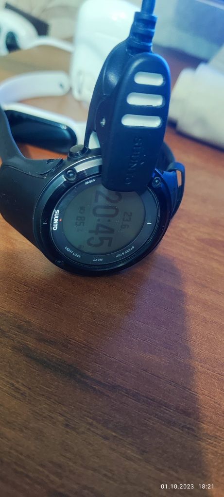 Спортивные часы Suunto ambit 2